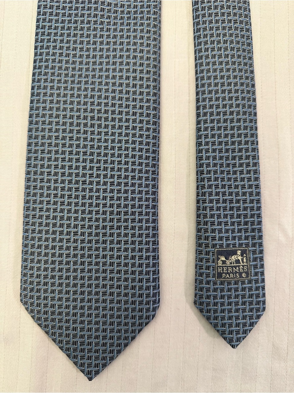 Hermès Paris Silk Tie Light Blue Woven Geometric Pattern Made in France
